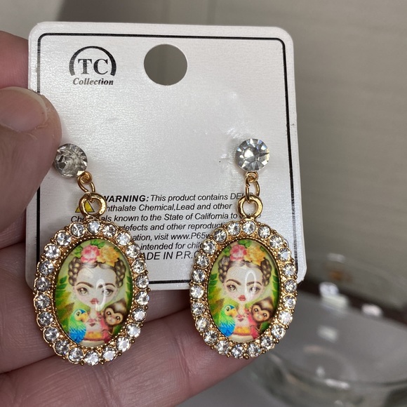 Frida Khalo drop style dangling earrings with rhinestones - Picture 4 of 5